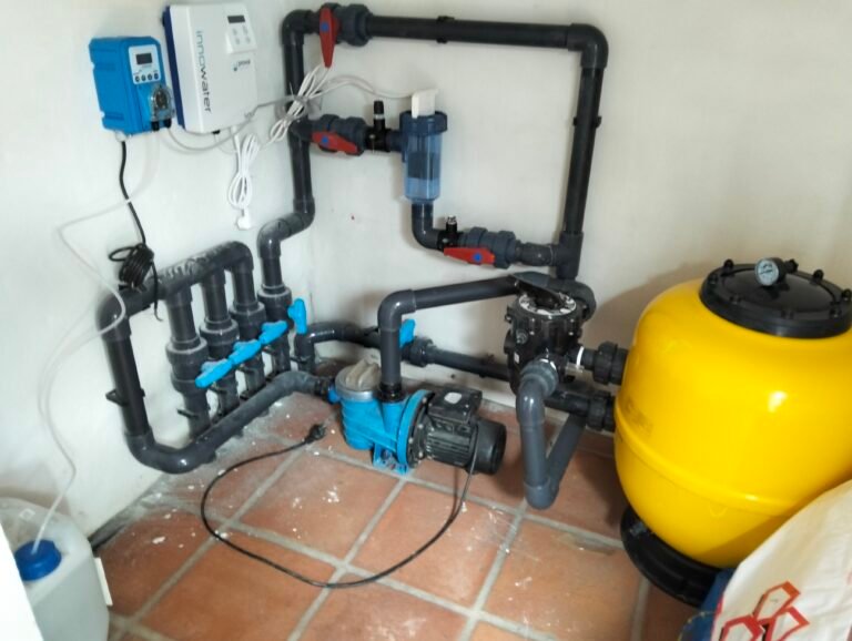 Equipo de cloración salina instalado